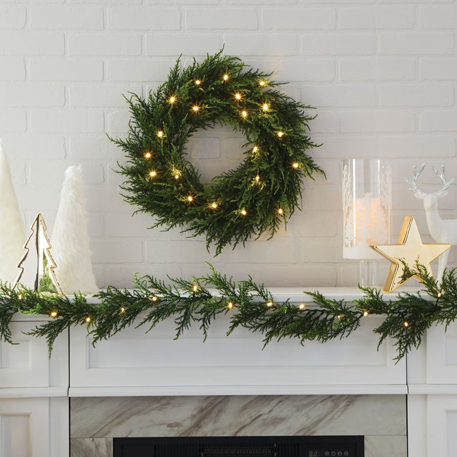 technology-Cedar 24-Inch Pre-Lit Christmas Wreath