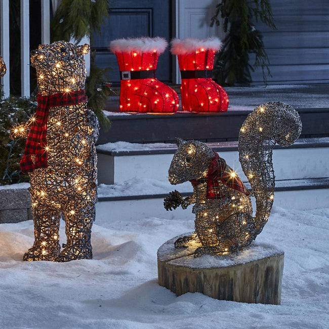 technology-Frosted Squirrel Pre-Lit Christmas Lawn Décor